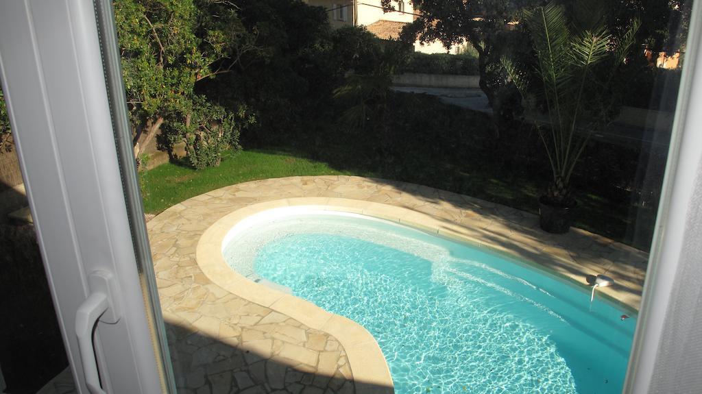 Appartement Dans Villa St Raphael Сен-Рафаэль Номер фото